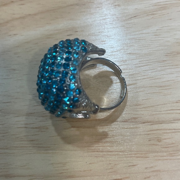 Sparkling Blue Rhinestone Cocktail Ring - Picture 5 of 7